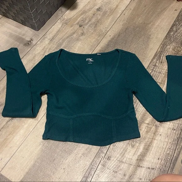 Top - Picture 1 of 1